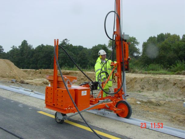 Mise en place d'une signalisation sur route